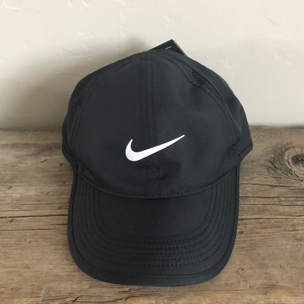 NEW Nike Aerobill Hat